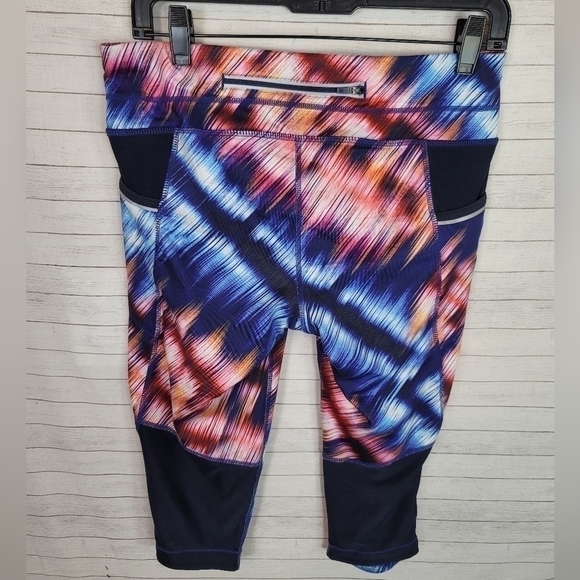 ATHLETA MULTI COLOR CARPI LEGGINGS, SZ MEDIUM - Picture 8 of 8